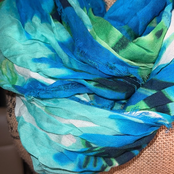 Infinity/Loop Scarf - Picture 6 of 6